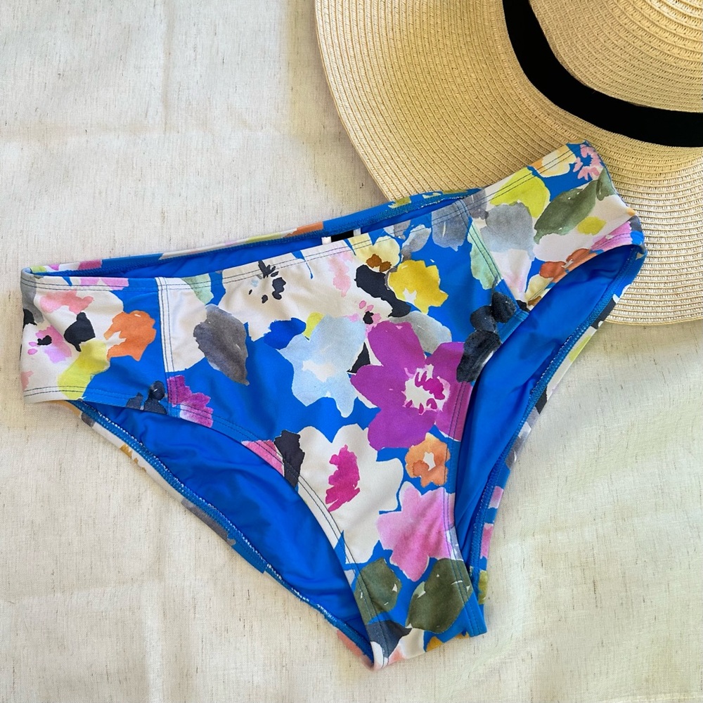 Nip Tuck Swim Bikini Bottoms Size 10 Blue Floral